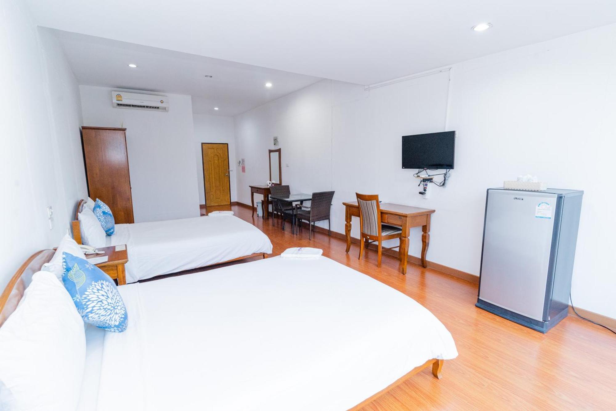 Baan Suan Khun Ta And Golf Resort Ubon Ratchathani Eksteriør billede