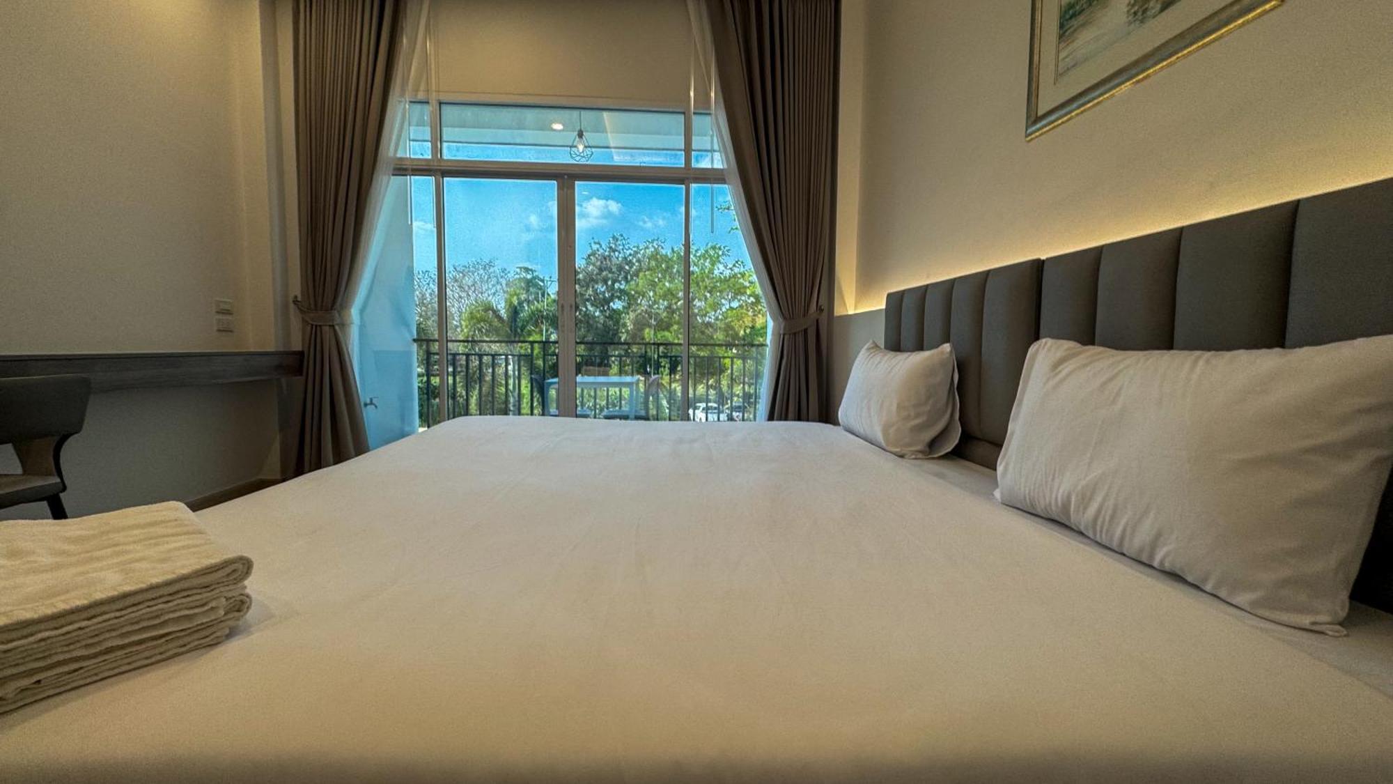 Baan Suan Khun Ta And Golf Resort Ubon Ratchathani Eksteriør billede
