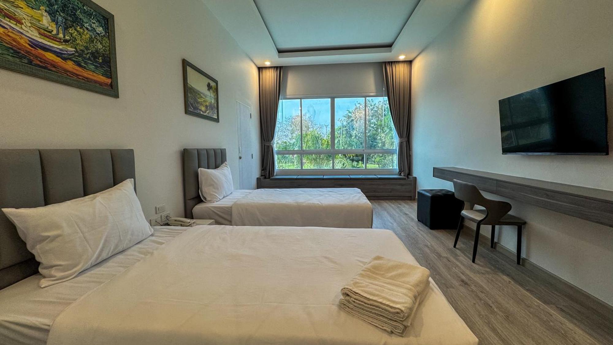 Baan Suan Khun Ta And Golf Resort Ubon Ratchathani Eksteriør billede