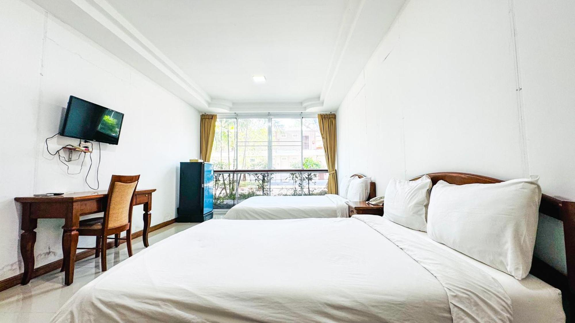 Baan Suan Khun Ta And Golf Resort Ubon Ratchathani Eksteriør billede